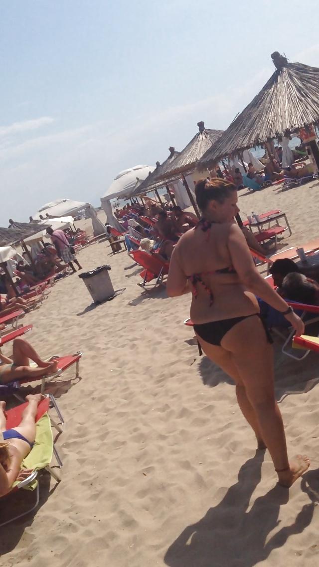 25P Candid Chubby Cleavage Mommy Bikini Slut