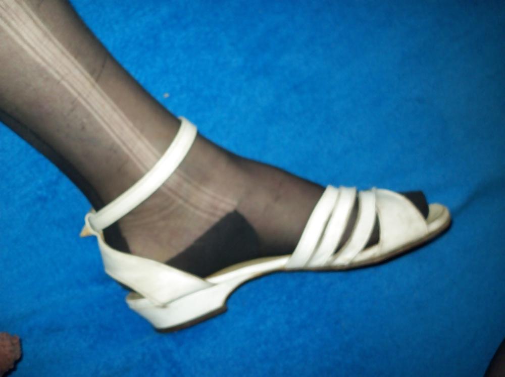 20P Schuh weißes Band prima
