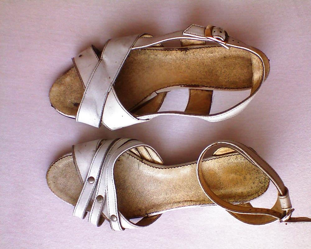 20P Schuh weißes Band prima