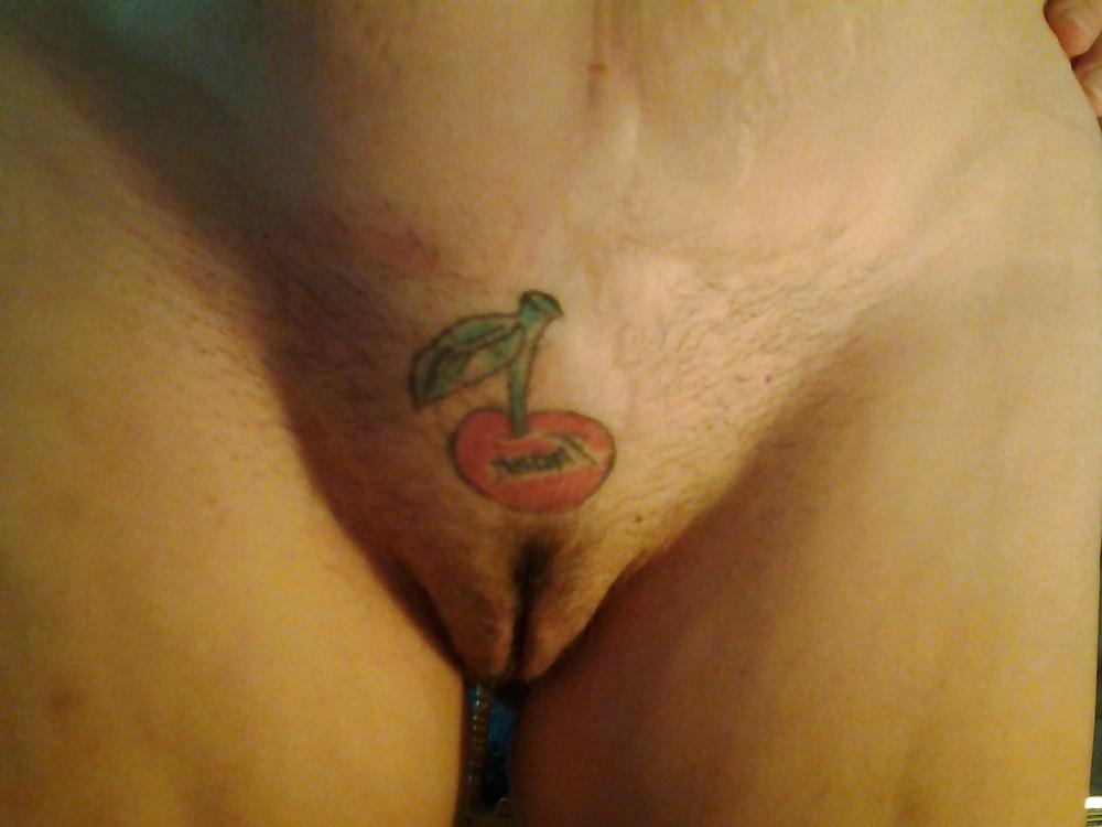 4P Camal Toe..My pussy loves long thick black cockss.