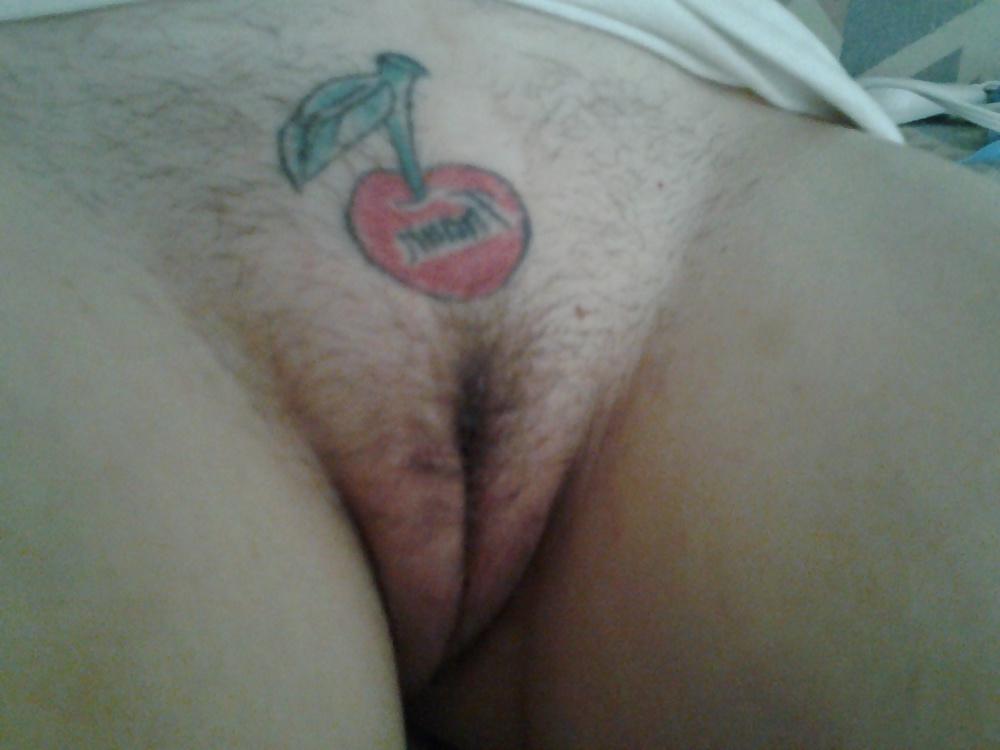 4P Camal Toe..My pussy loves long thick black cockss.