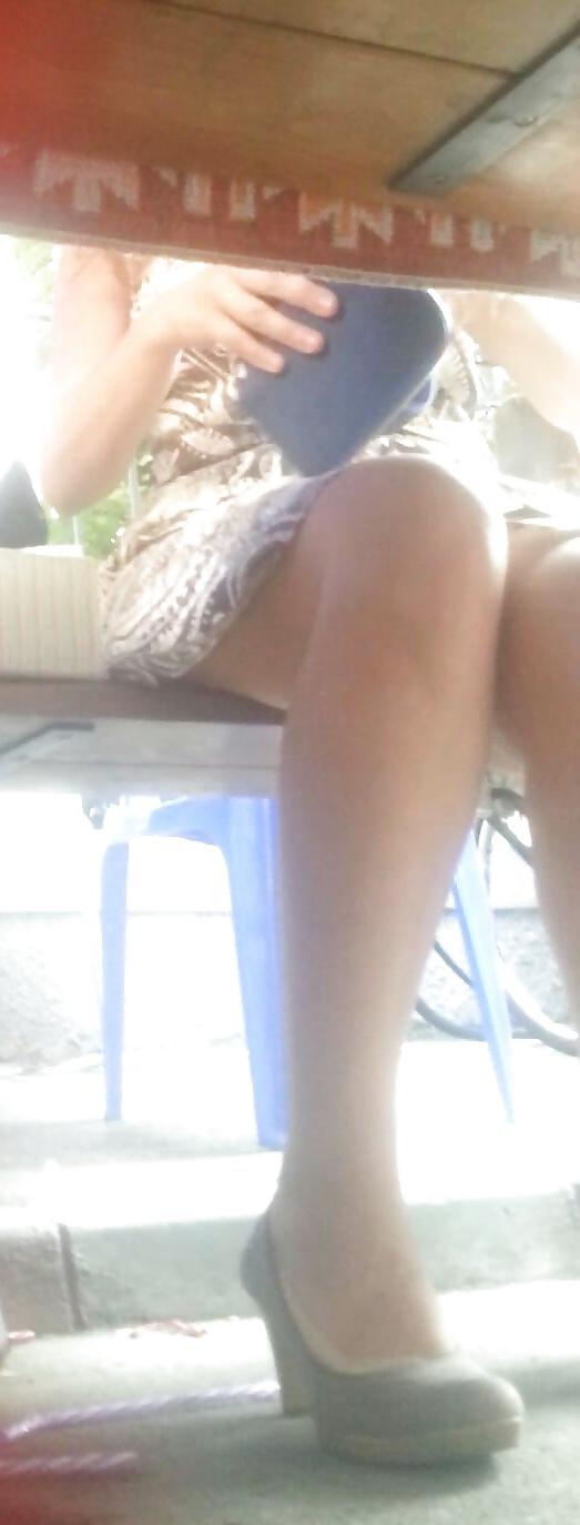 25P Spy old + young feet and legs romanian