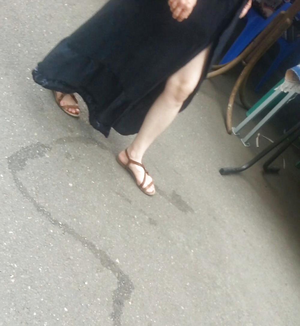 25P Spy old + young feet and legs romanian