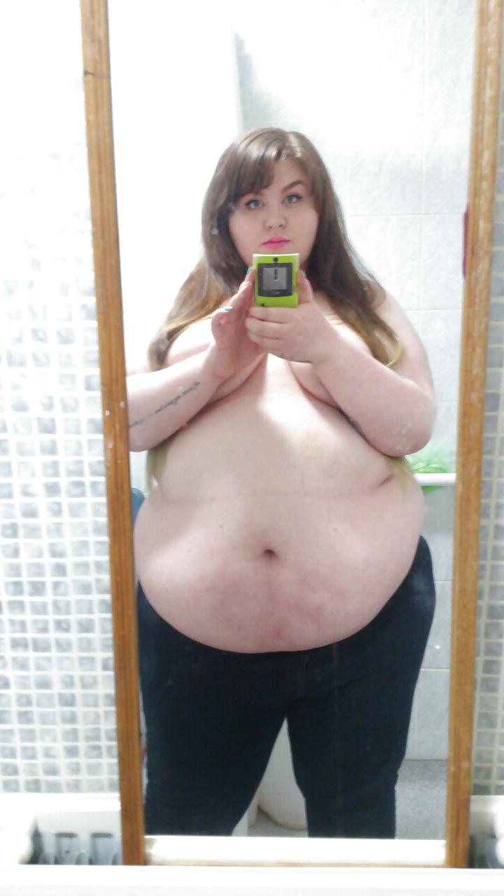 22P SSBBW belly pics 2