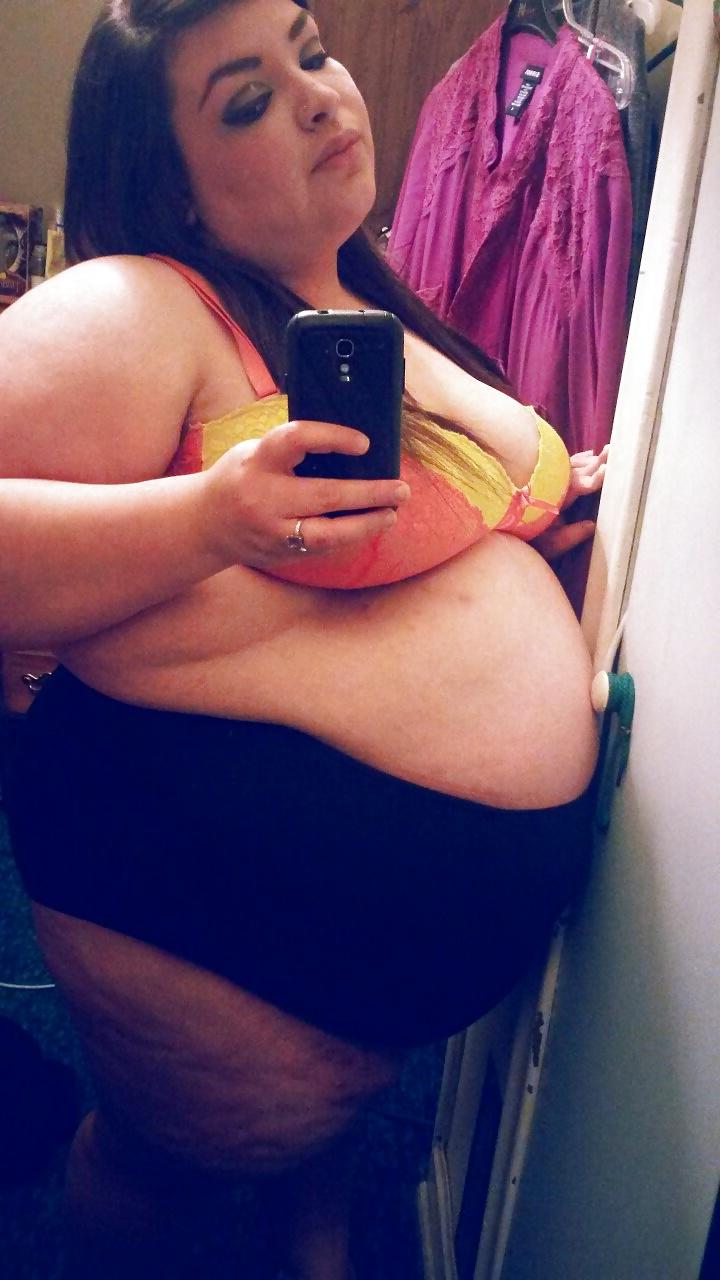 22P SSBBW belly pics 2