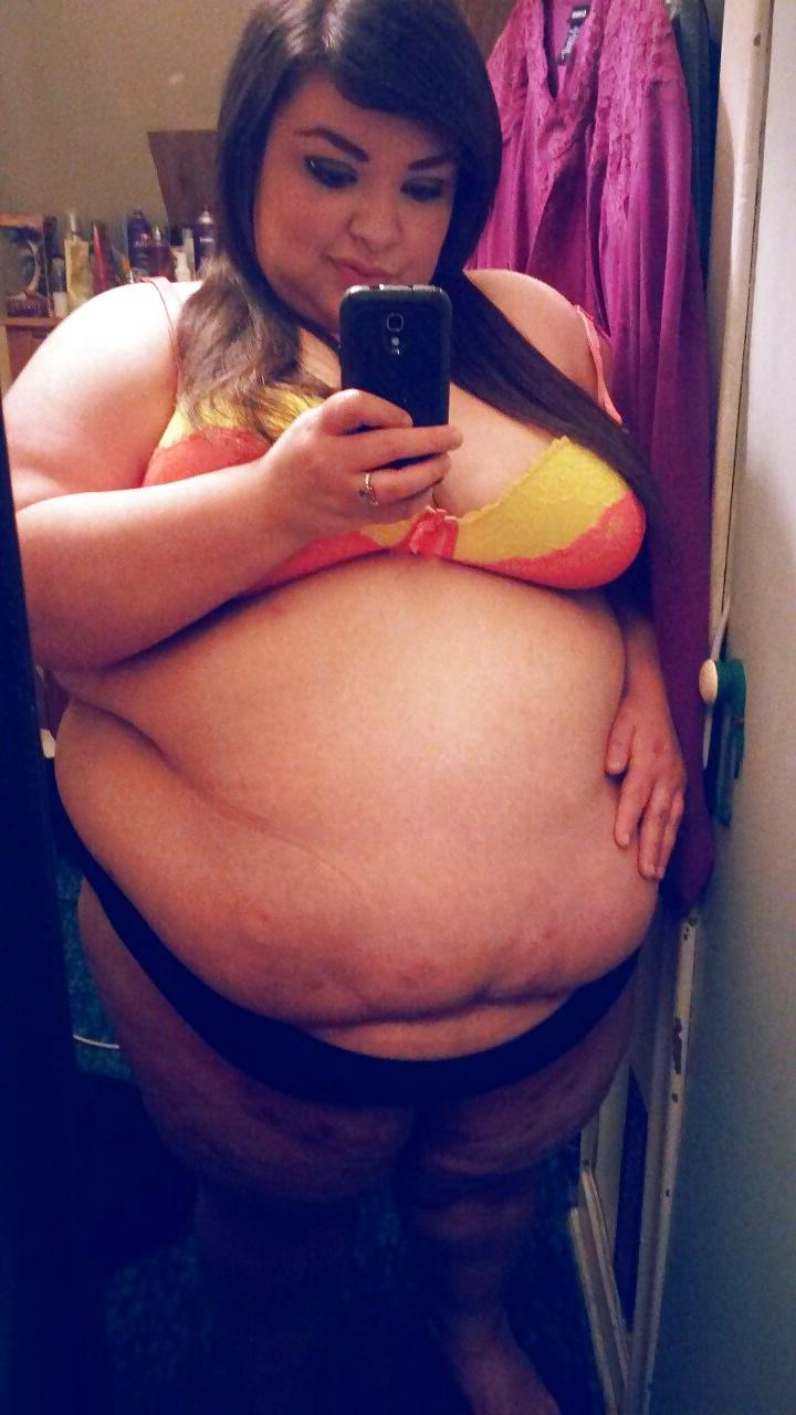 22P SSBBW belly pics 2