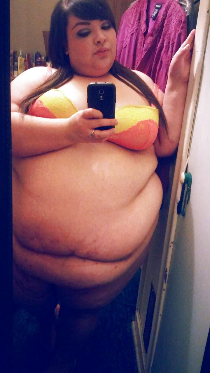 22P SSBBW belly pics 2