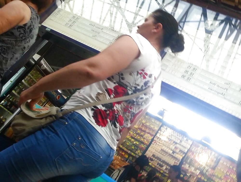 25P Spy old + young sexy ass romanian