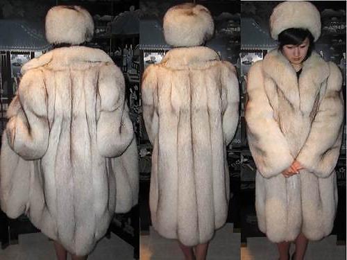 25P Girls in fur
