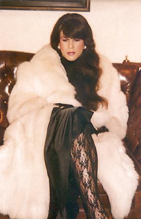 25P Girls in fur