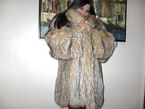 25P Girls in fur