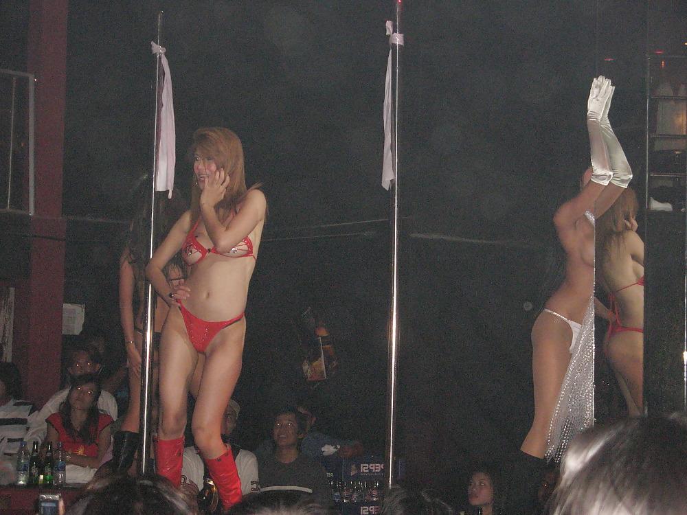 11P Thai Show Girls 4
