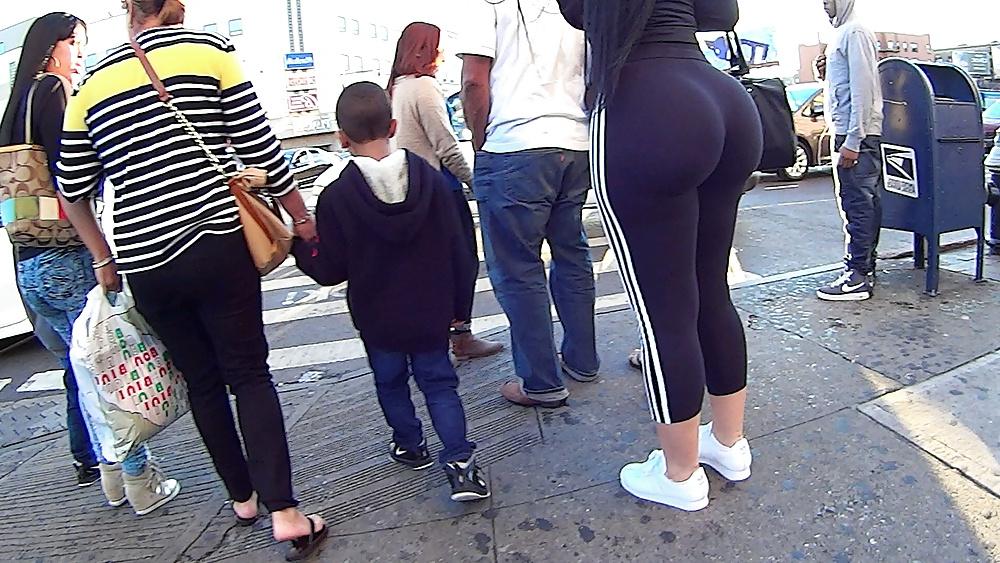 10P Incredible Spandex Latina Ass