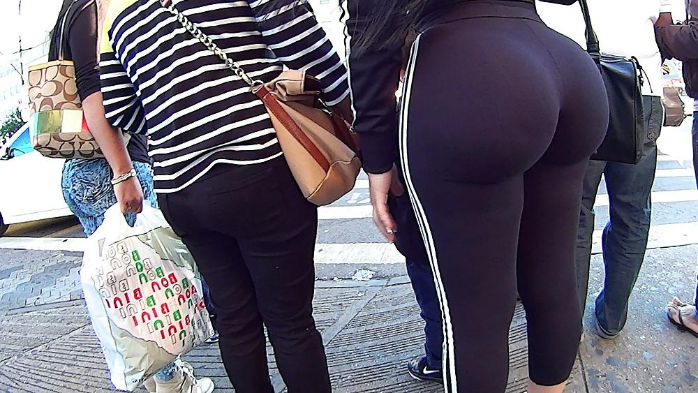 10P Incredible Spandex Latina Ass