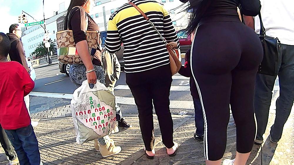 10P Incredible Spandex Latina Ass