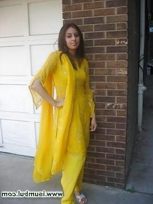 8P Paki sluts. Please cum over them.