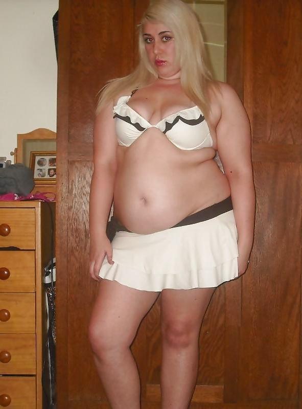 9P Blond with cute belly