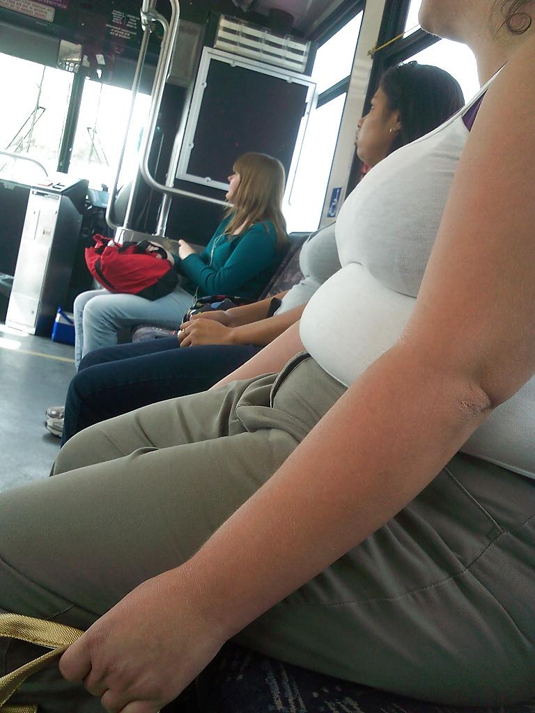 5P Candid Fatty Tanktop Tits