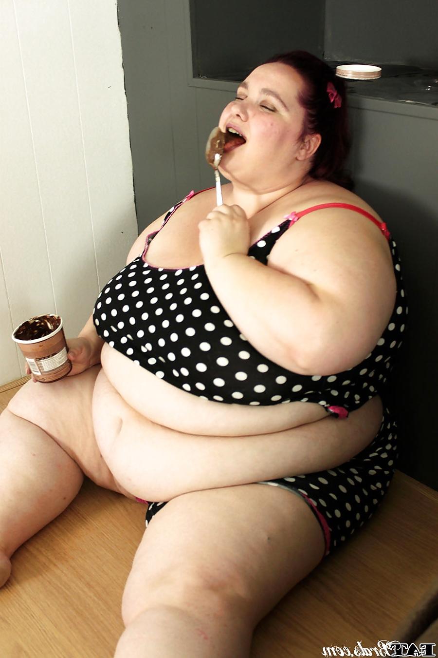 25P SSBBW belly pics 9