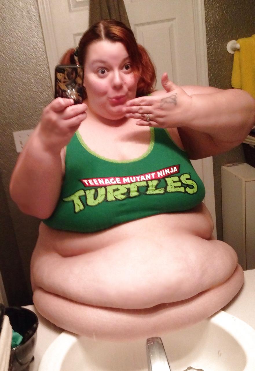25P SSBBW belly pics 9