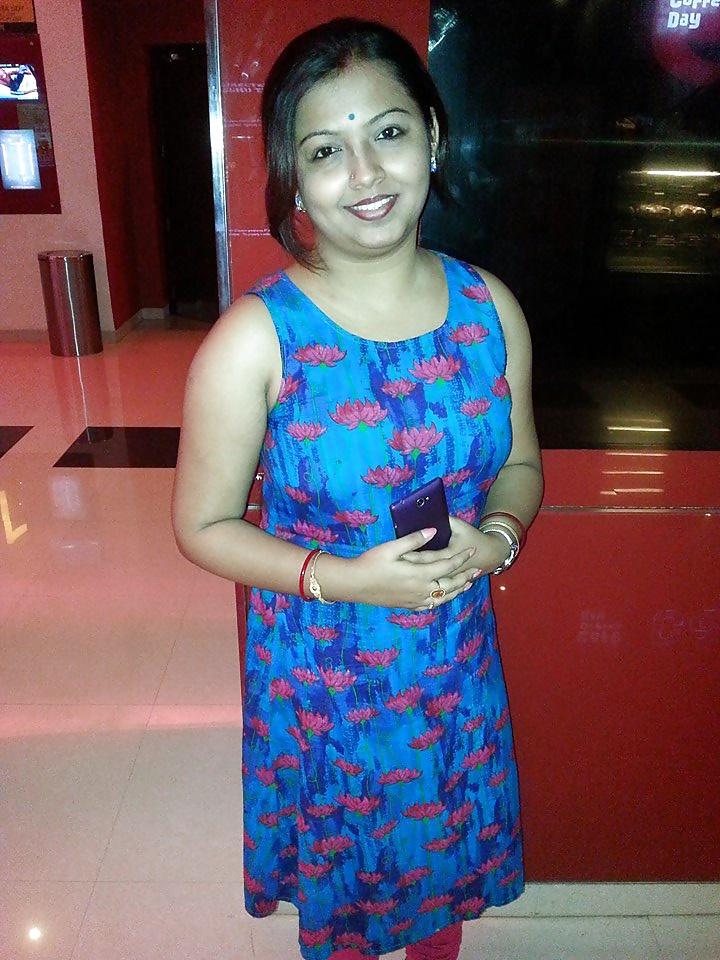 25P Bangla Housewife