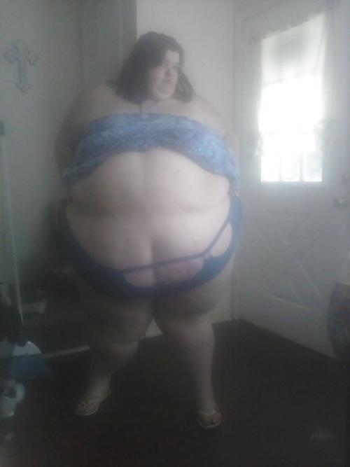 23P SSBBW belly pics 4