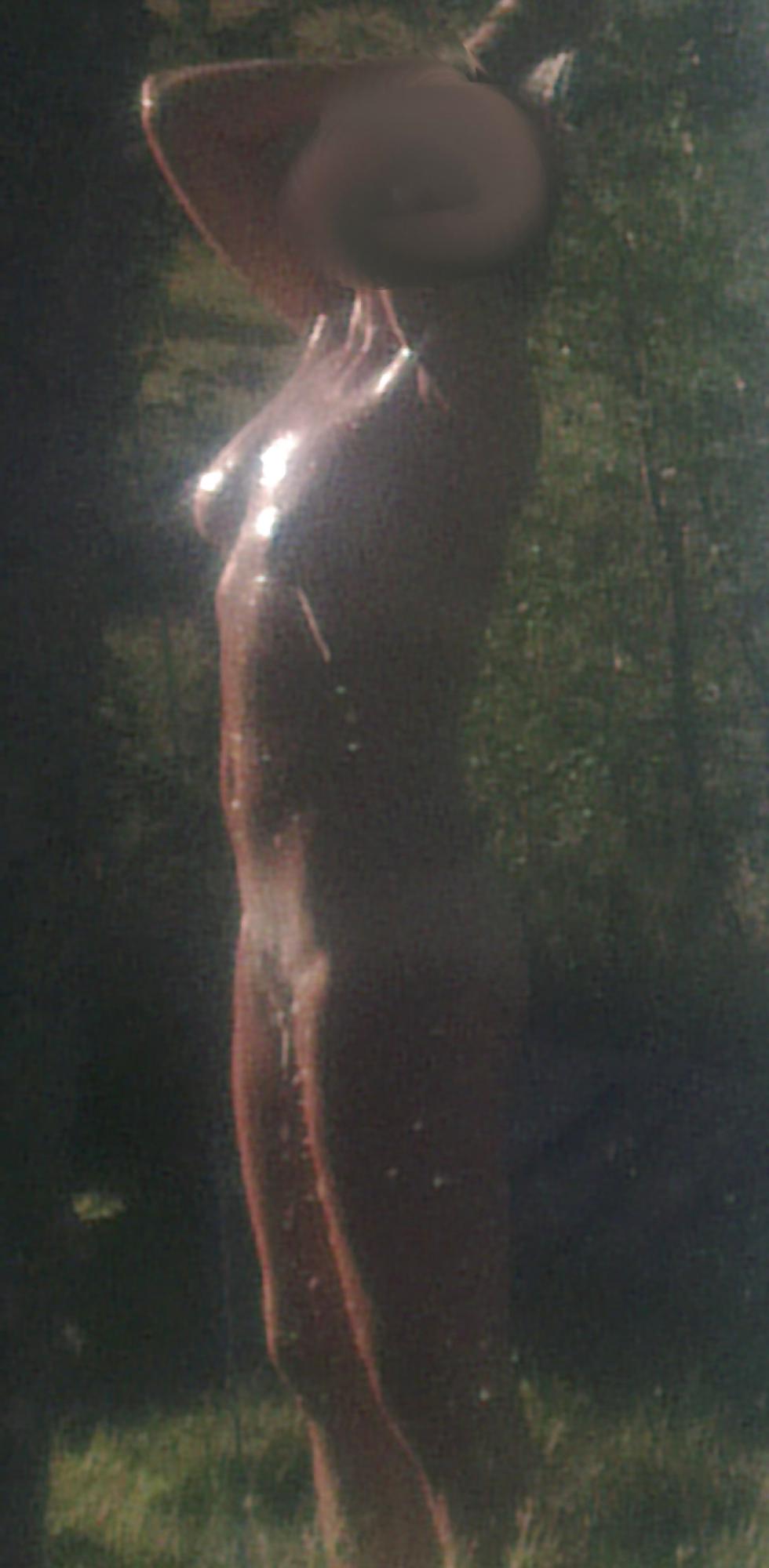 21P Nude, unaware wife 