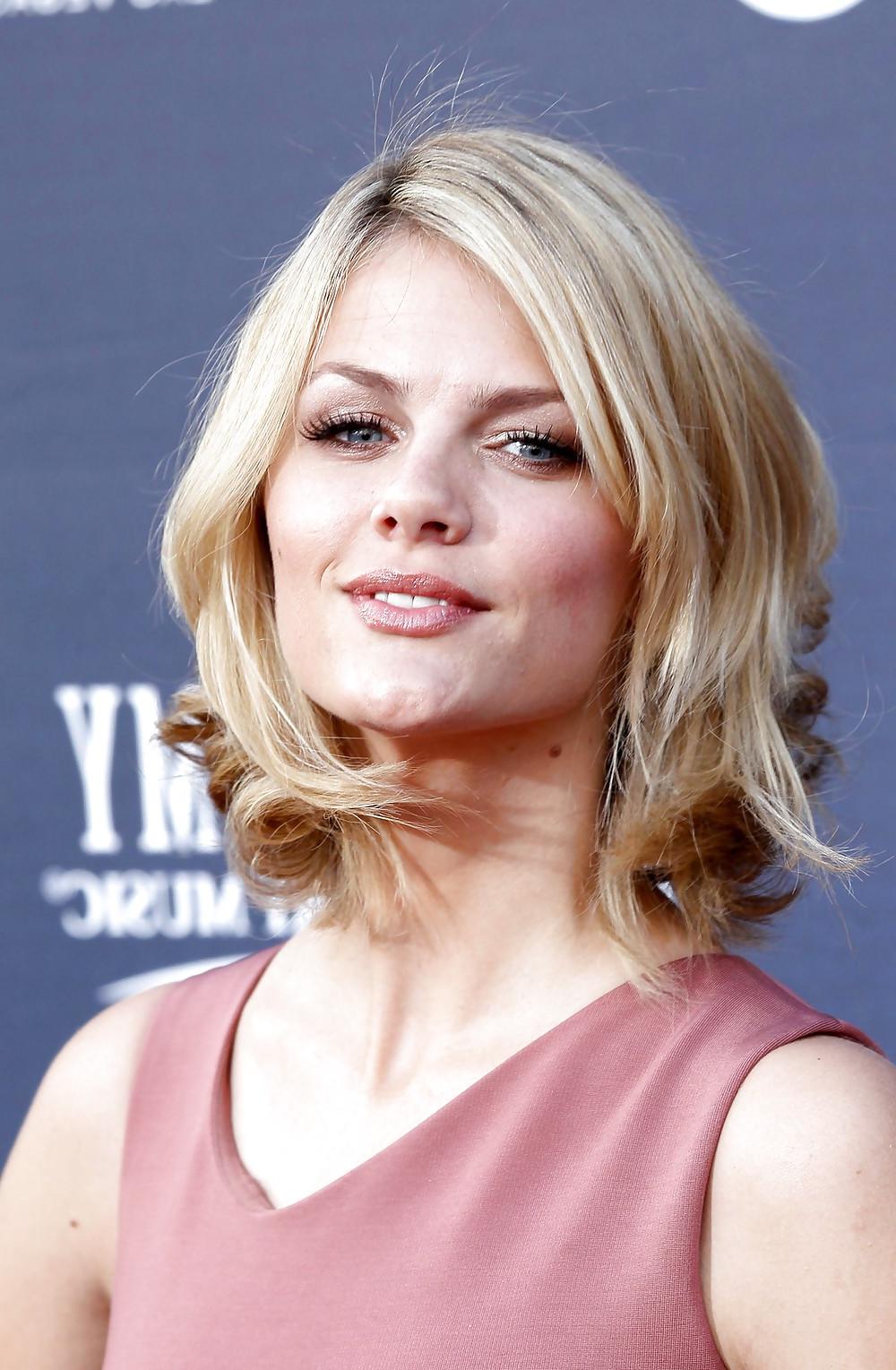 16P Brooklyn Decker 46th Annual Academy of Country Music Awards