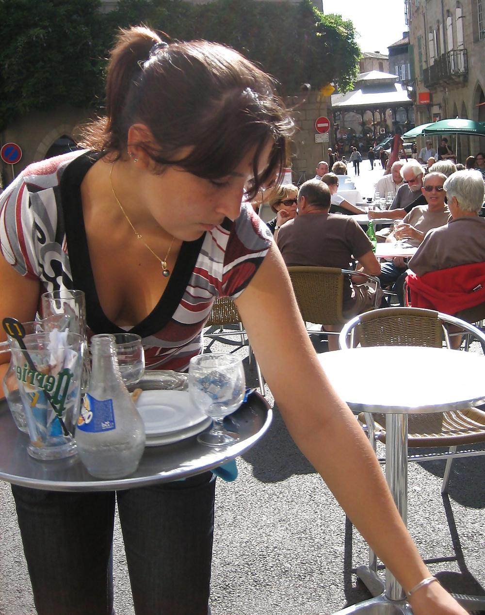 17P Candid downblouse
