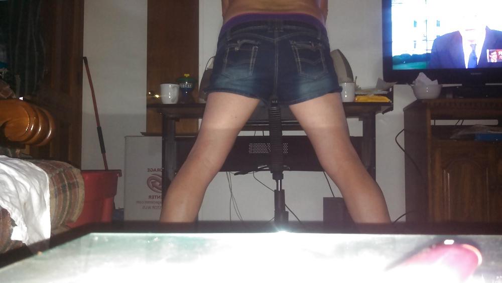 25P Hot Pants and legs