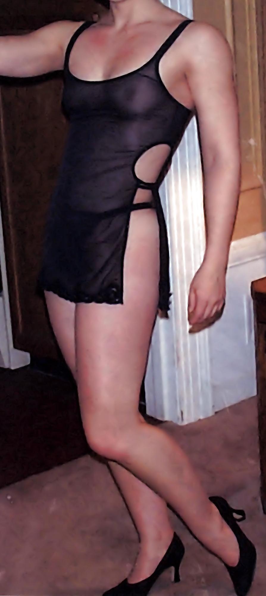 5P My wife likes to show her legs and more