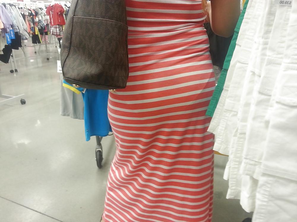 20P Sexy Mexican Panty Line Candids