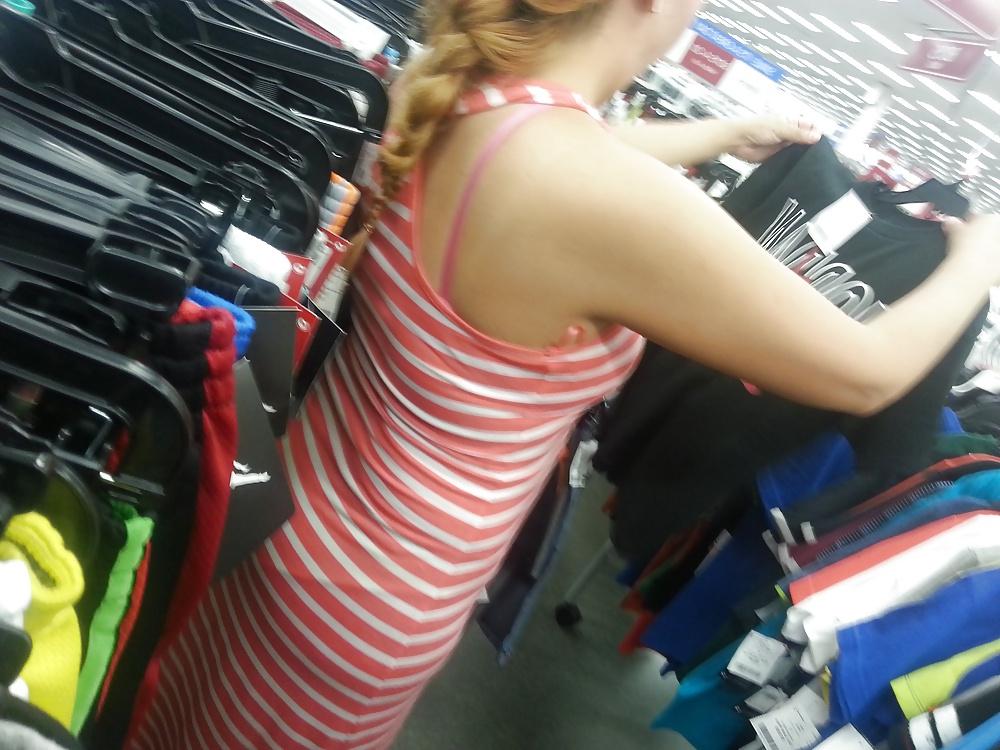 20P Sexy Mexican Panty Line Candids