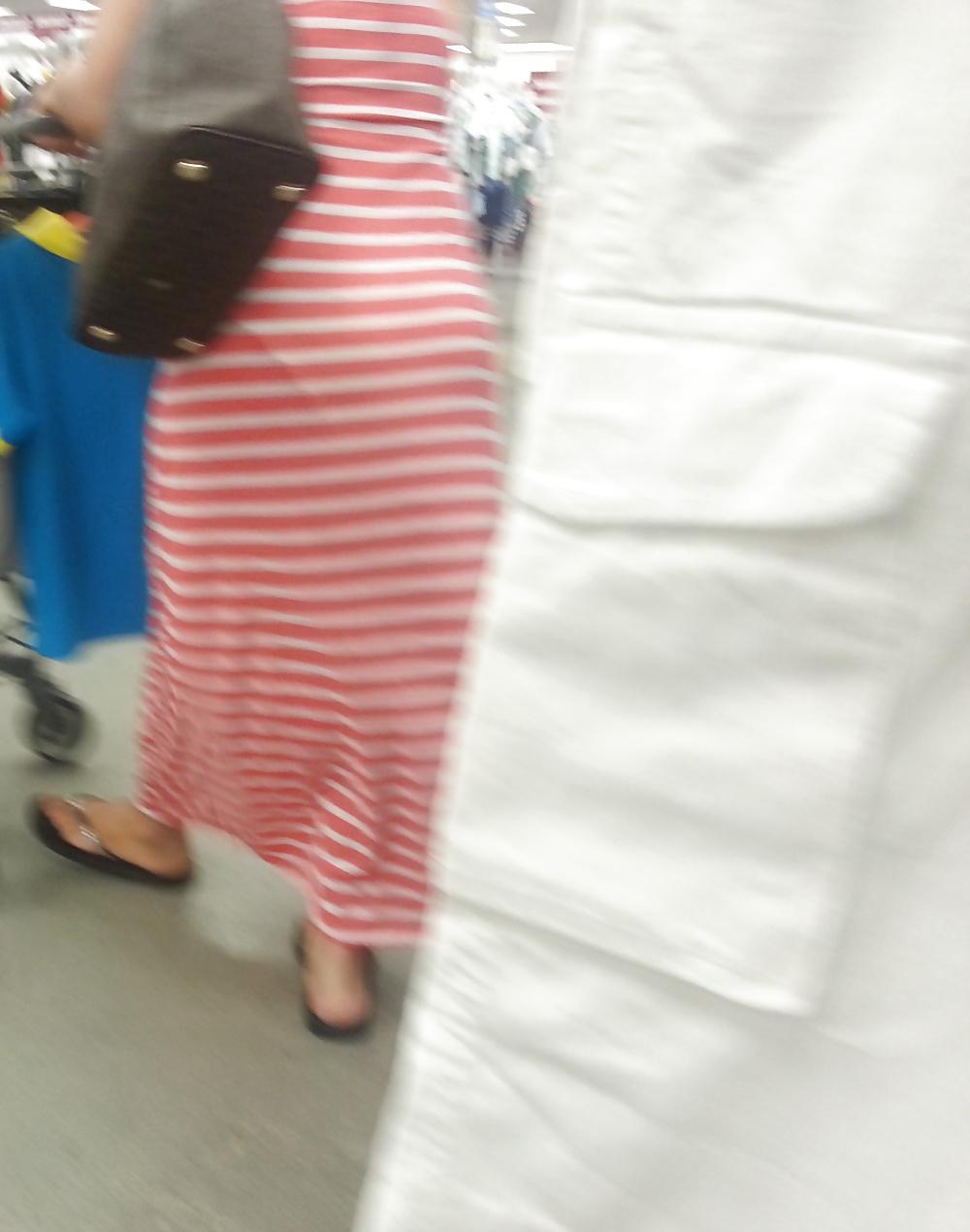 20P Sexy Mexican Panty Line Candids