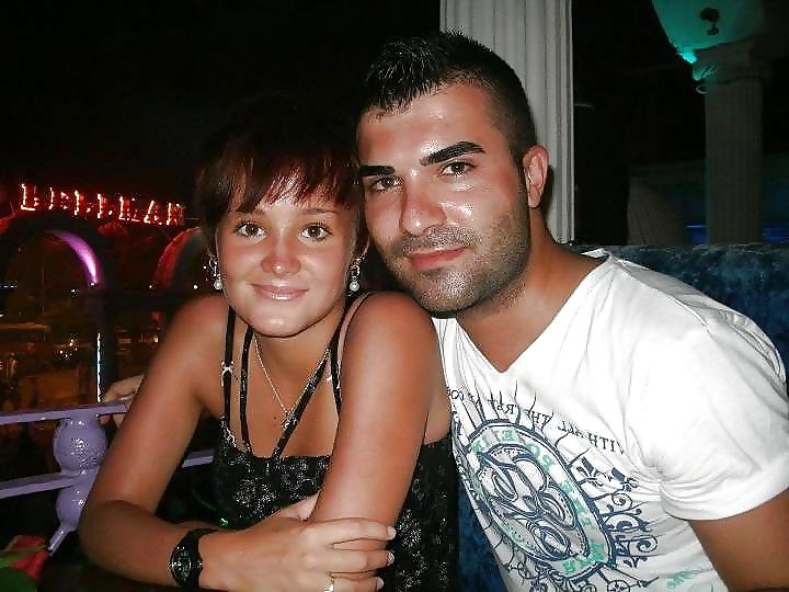 12P Teen Fotze Gruppenfick. Teen slut tricked into gang bang