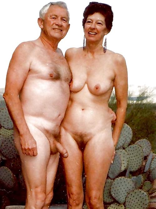 25P Nudist couple