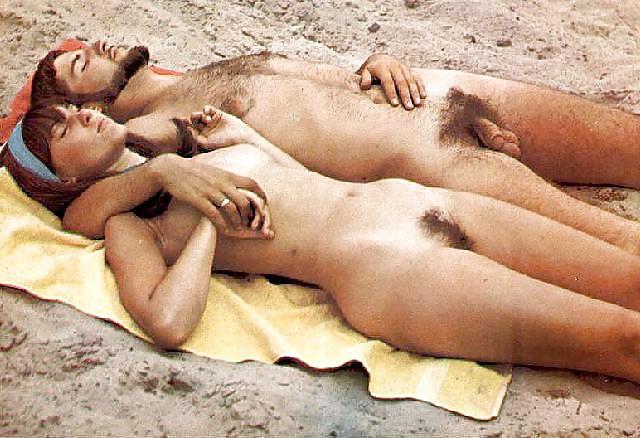25P Nudist couple
