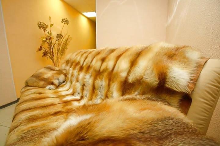19P Fur Bed - pleasure on fur