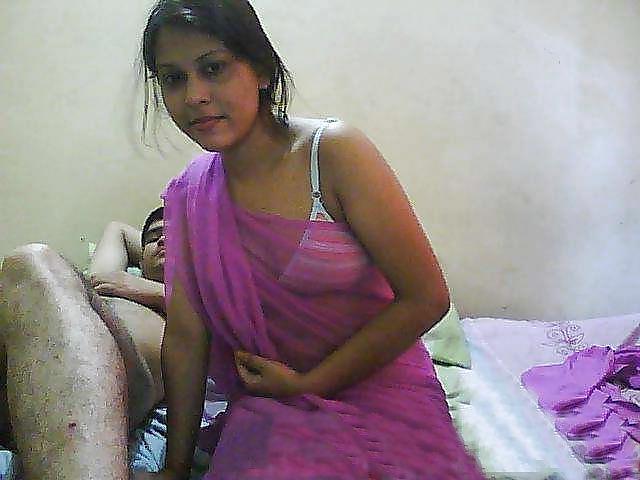 10P Sexy indian couple