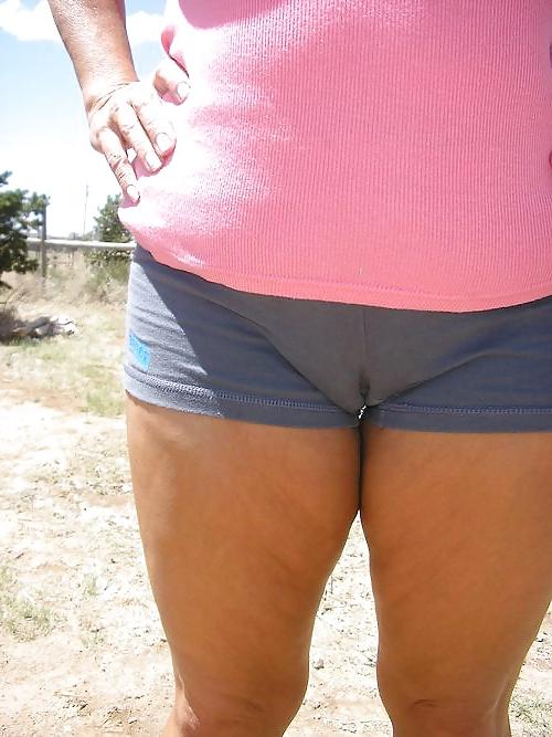 25P Cameltoe