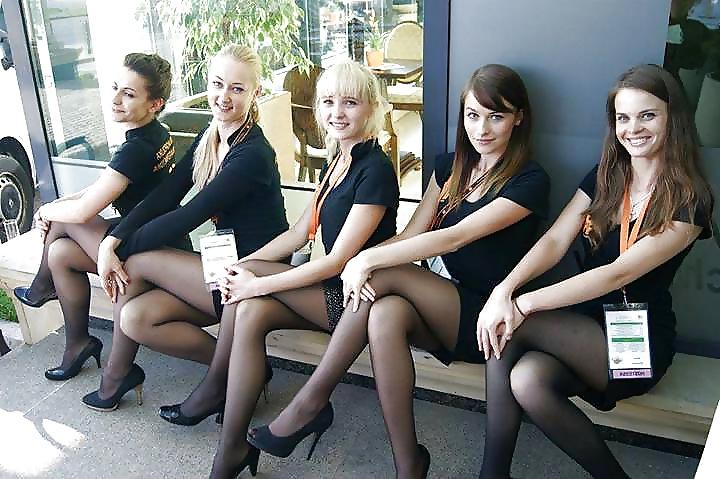 25P Leg Show 25