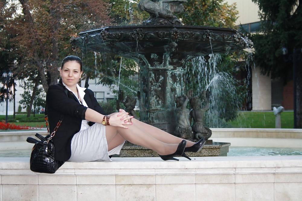 5P Marina in shiny pantyhose and High-Heels