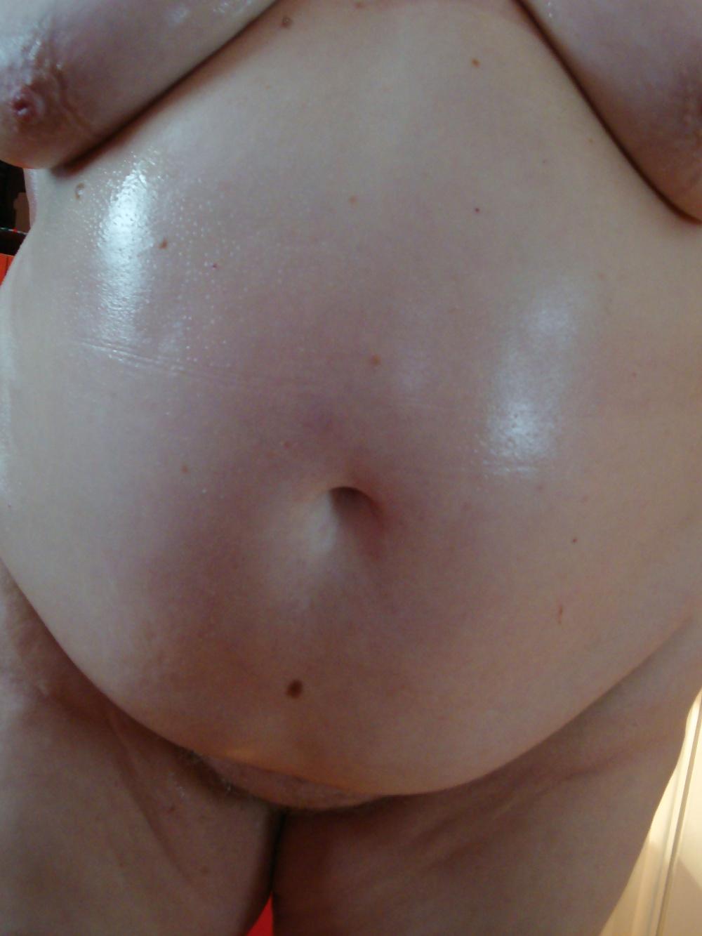 10P ..a whole lot of belly!!!