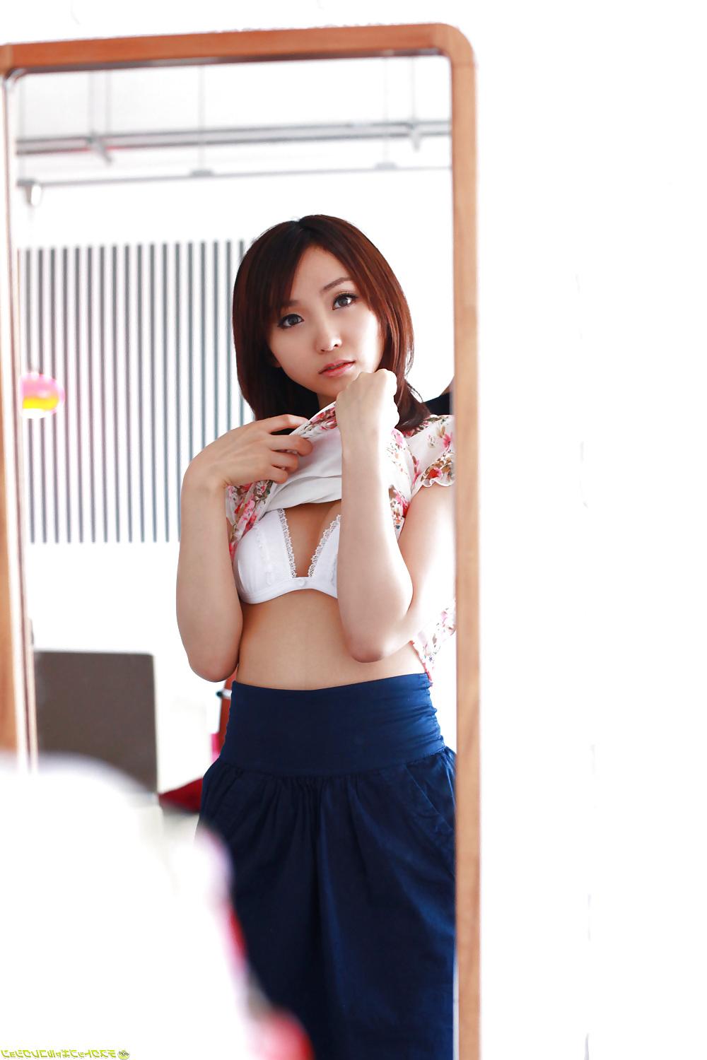 25P Japanese housewife model part 2
