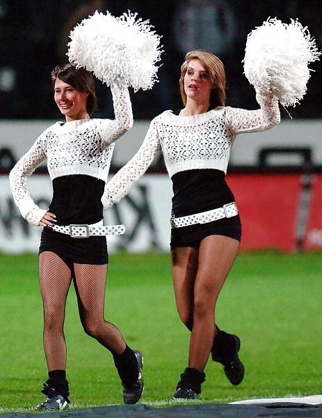 25P Cheerleaders erotica 3 By twistedworlds