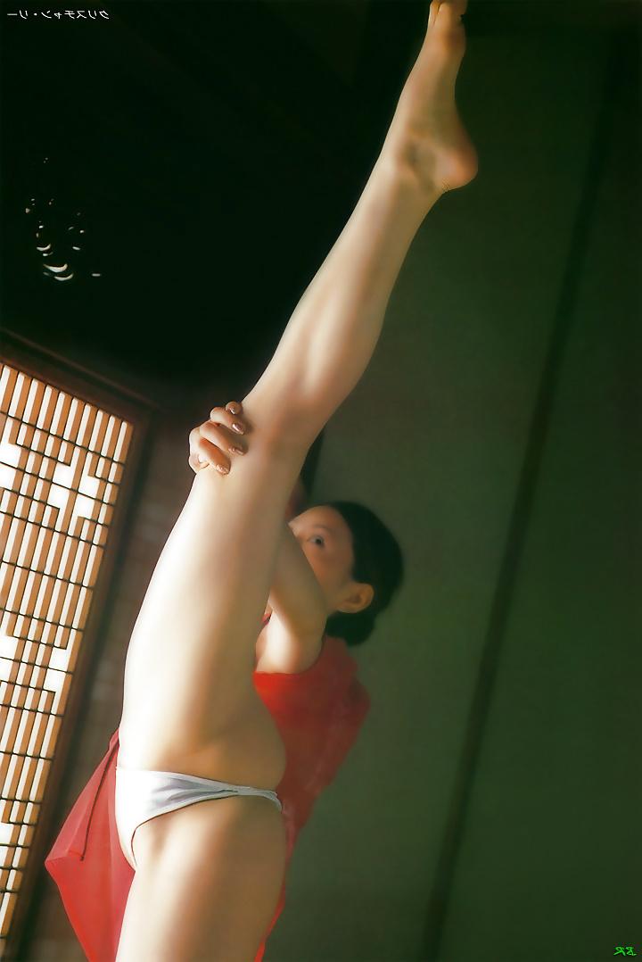 20P Japanese Girls Camel Toes 03