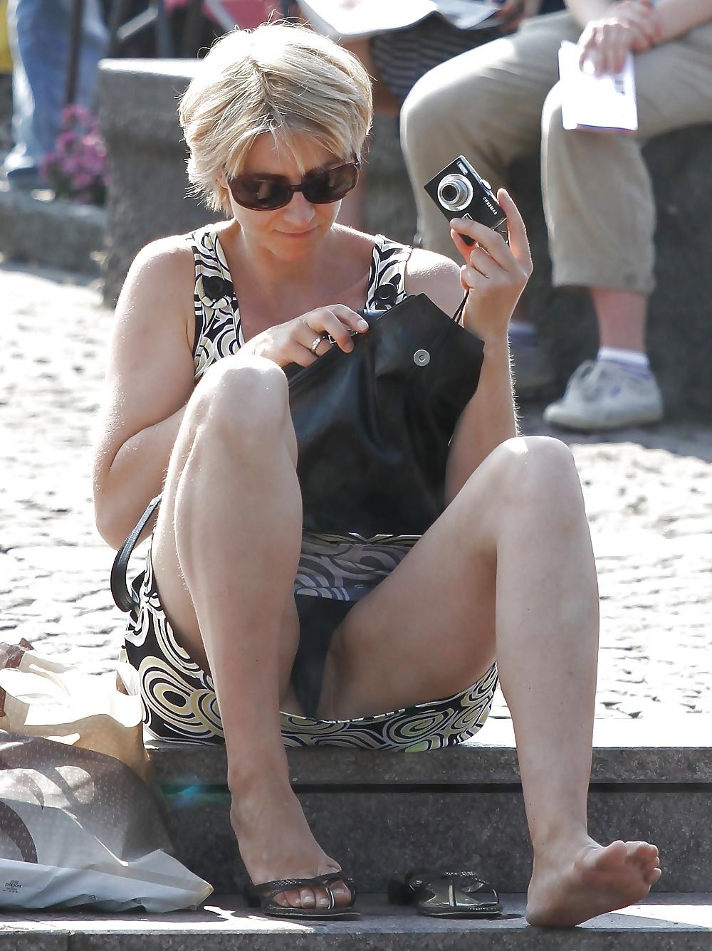18P Outdoor pussy spy 6