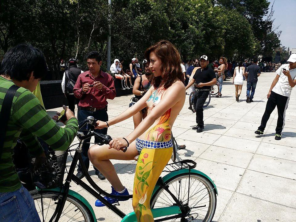 25P World Naked Bike Ride Mexico 2014
