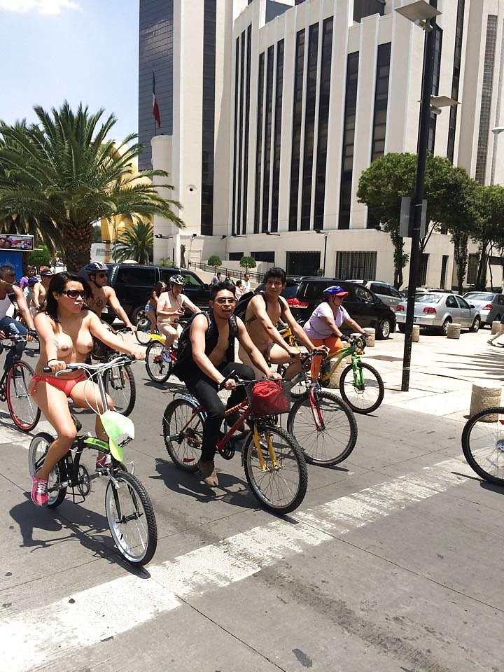 25P World Naked Bike Ride Mexico 2014