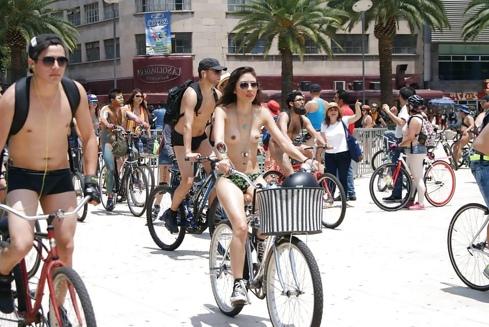 25P World Naked Bike Ride Mexico 2014